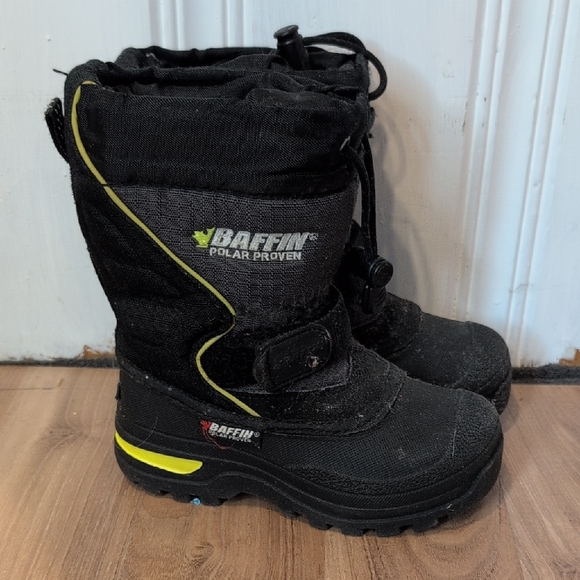 Baffin Kids Black and Yellow Snow Boots - Picture 1 of 5